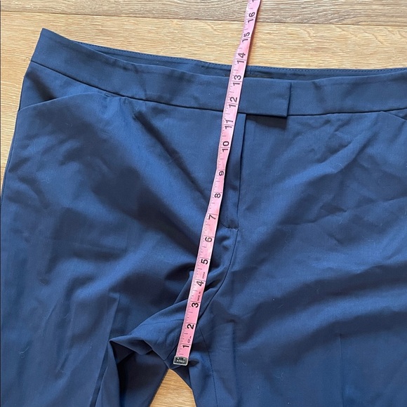 Lafayette 148 New York size 18 Navy Dress Pants wool
Blend trousers - Picture 6 of 9